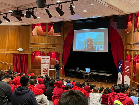 Boys watch Larry2.HEIC