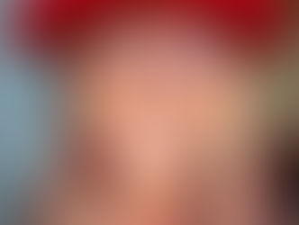 Therapist Jennifer Kelley smiling confidently, representing authentic and down-to-earth therapy