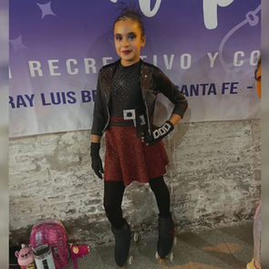 Joven patinadora beltranense lanzó una campaña para poder competir a nivel internacional