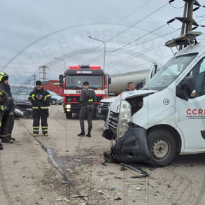 San Lorenzo: una ambulancia chocó con una camioneta y tres mujeres sufrieron heridas leves