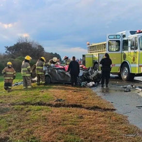 Accidente fatal entre un auto y un camión en la autopista a la altura de Monje: dos muertos