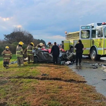 Accidente fatal entre un auto y un camión en la autopista a la altura de Monje: dos muertos