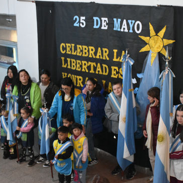 Fray Luis Beltrán conmemoró el 216° aniversario de la Revolución de Mayo con un acto oficial