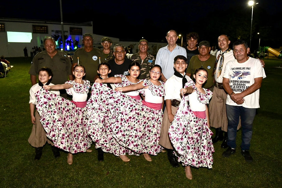 700 vecinos en la plaza: la vigilia por Malvinas de Baigorria alcanzó una dimensión histórica 