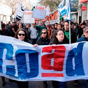 Docentes de la UNR iniciaron nueva huelga de una semana en reclamo por financiamiento universitario