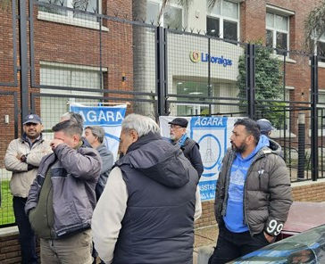Gasistas autoconvocados protestan contra Litoral Gas por demoras y destrato: “Nos dejan mal parados ante el cliente”