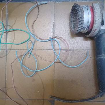 Demoraron a un joven con una amoladora y cables que no pudo justificar en Fray Luis Beltrán