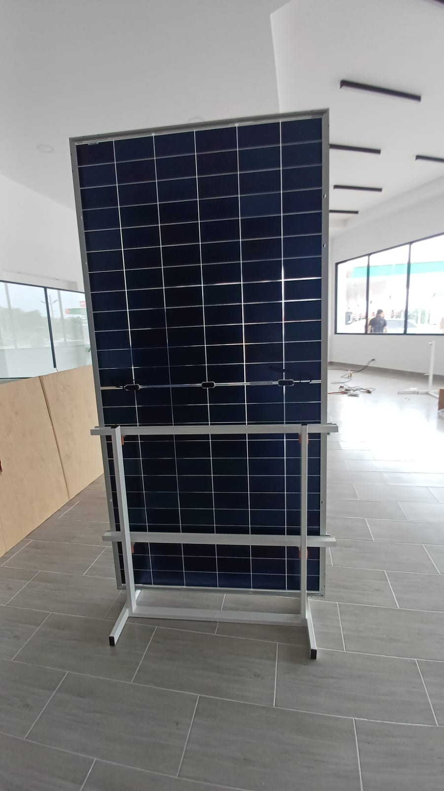 Miniatura: PANEL SOLAR DE 620W MONOCRISTALINO MARCA SUNWAYTECH