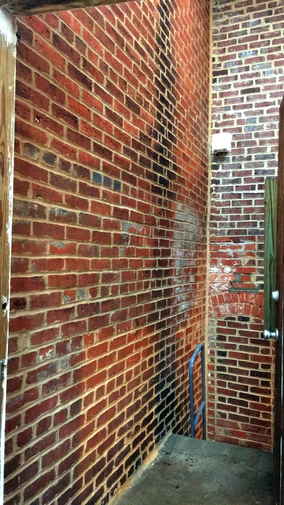 Weathering the Storm: Tuckpointing Solutions for Brick Homes in DC