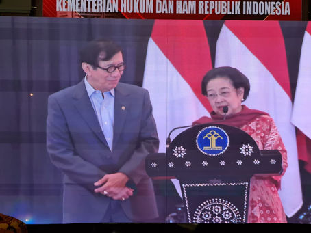 Ulang Tahun ke-70, Yasonna Luncurkan Buku Biografi Politik