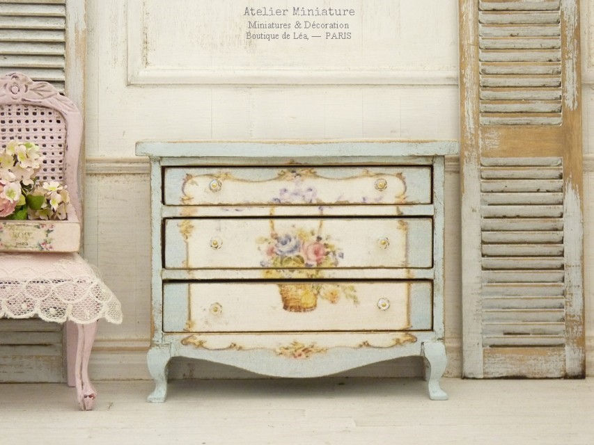 Thumbnail: Commode Marie-Antoinette, Décors Imprimés, Maison de Poupée, Échelle 1/12