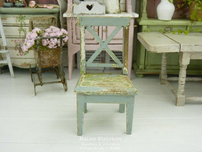 Chaise Miniature de Campagne, Dossier à Croisillon, Maison de Poupée, 1/12