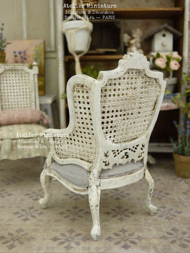 Thumbnail: Fauteuil Bergère Louis XV, Imitation Cannage, Mobilier de Maison de Poupée, 1/12
