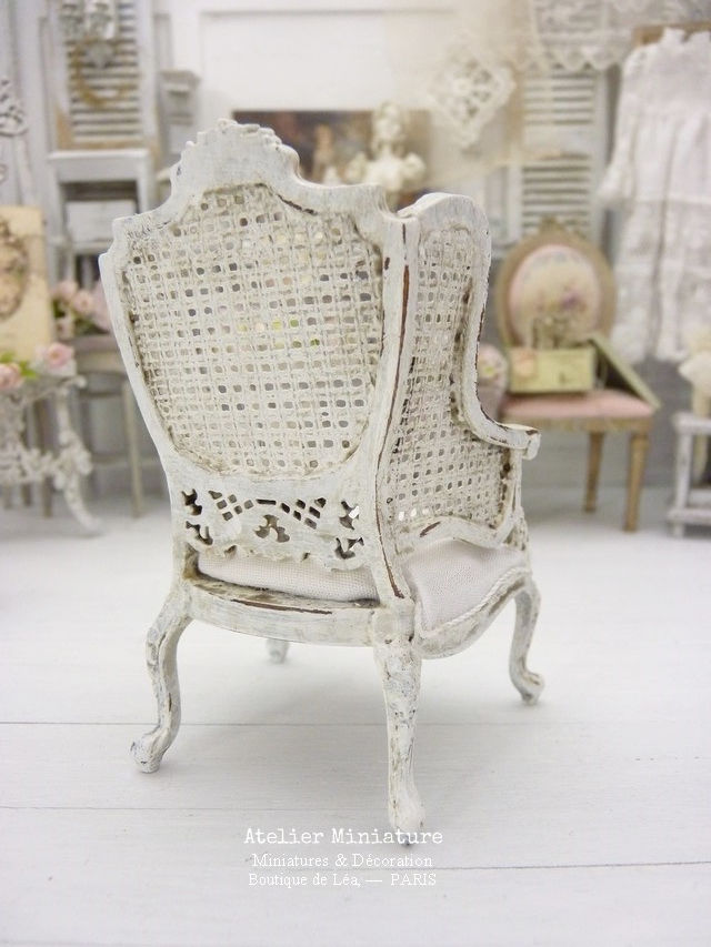 Miniature : Chaise Louis XV, Imitation Cannage, Mobilier de Maison de Poupée, 1/12