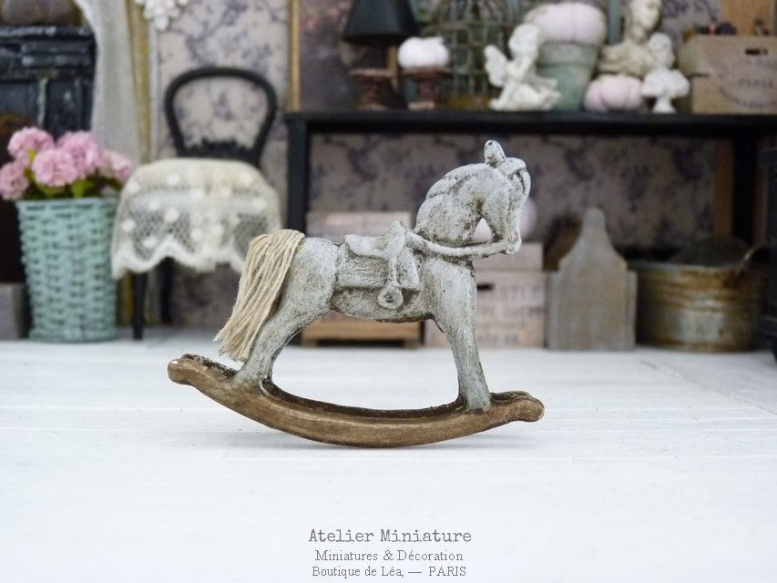 Thumbnail: Cheval à Bascule Miniature en Métal, Jouet de Maison de Poupée, 1/12