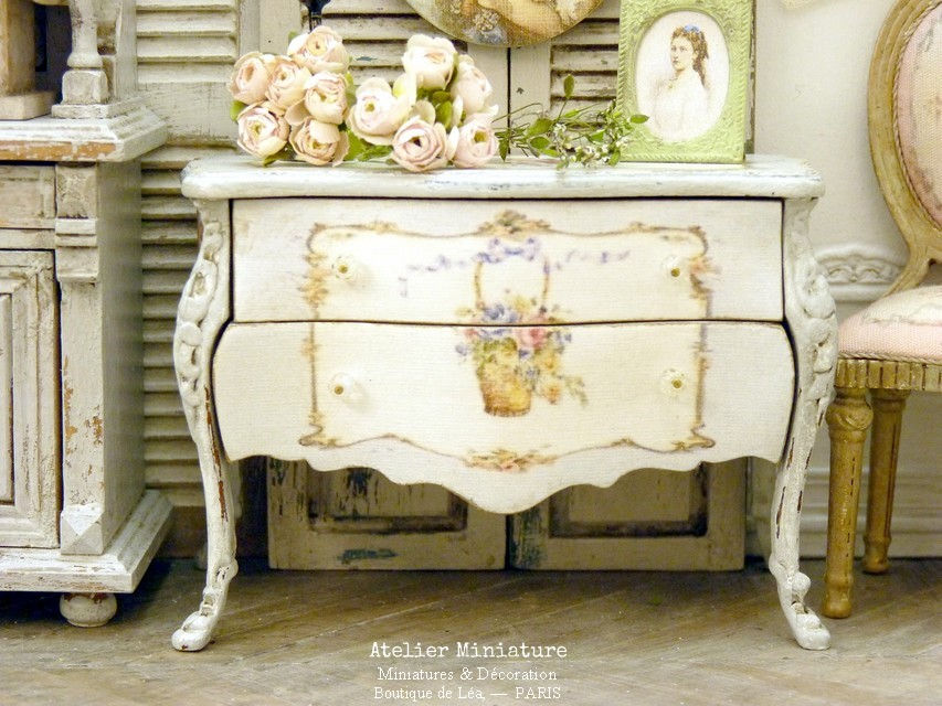 Thumbnail: Commode Miniature en Bois, Bleue, Maison de Poupée, 1/12