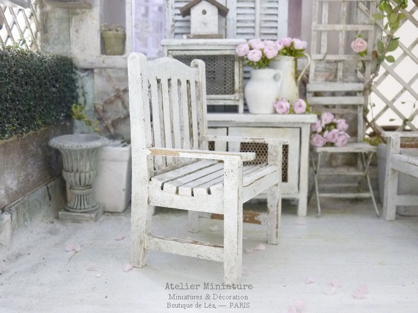 Thumbnail: #2 - Fauteuil de Jardin, Miniature en Bois, Maison de Poupée, Échelle 1/12