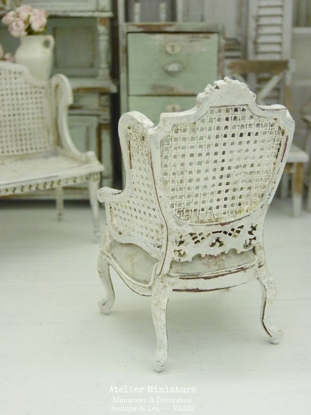 Thumbnail: Fauteuil Bergère Louis XV, Imitation Cannage, Mobilier de Maison de Poupée