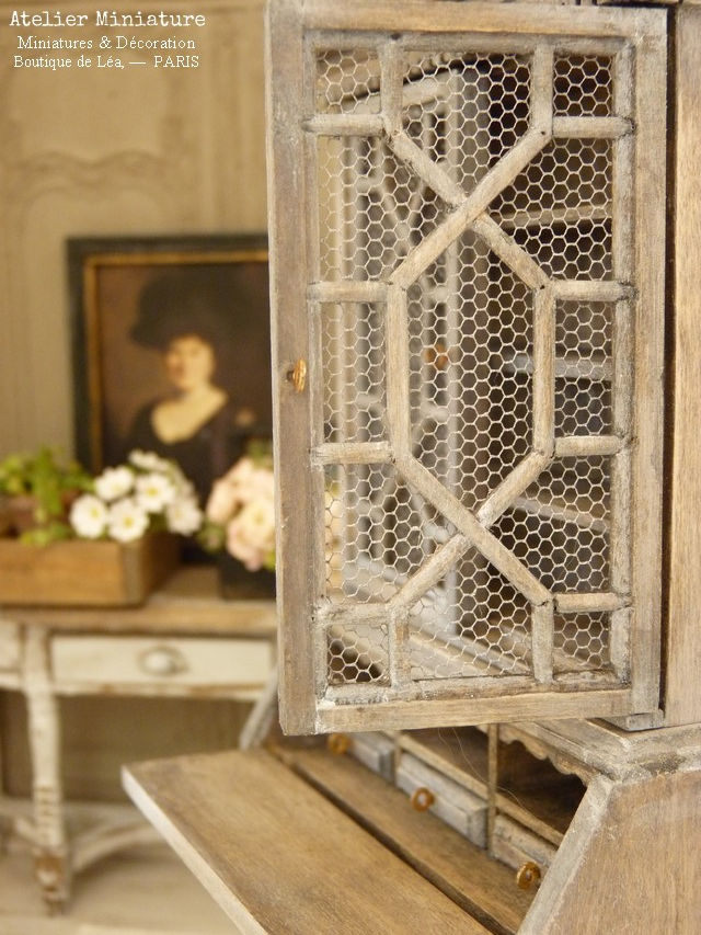 Thumbnail: Bureau Bibliothèque Campagne Chic, Miniature en bois, Maison de Poupée,