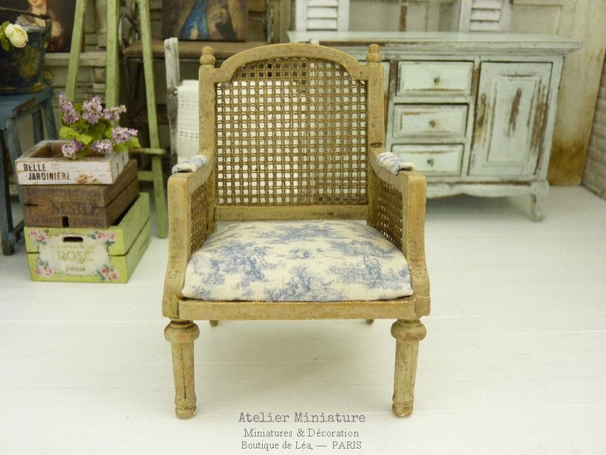 Thumbnail: Fauteuil Louis XVI, Or vieilli, Imitation Cannage Ancien, Maison de Poupée, 1/12
