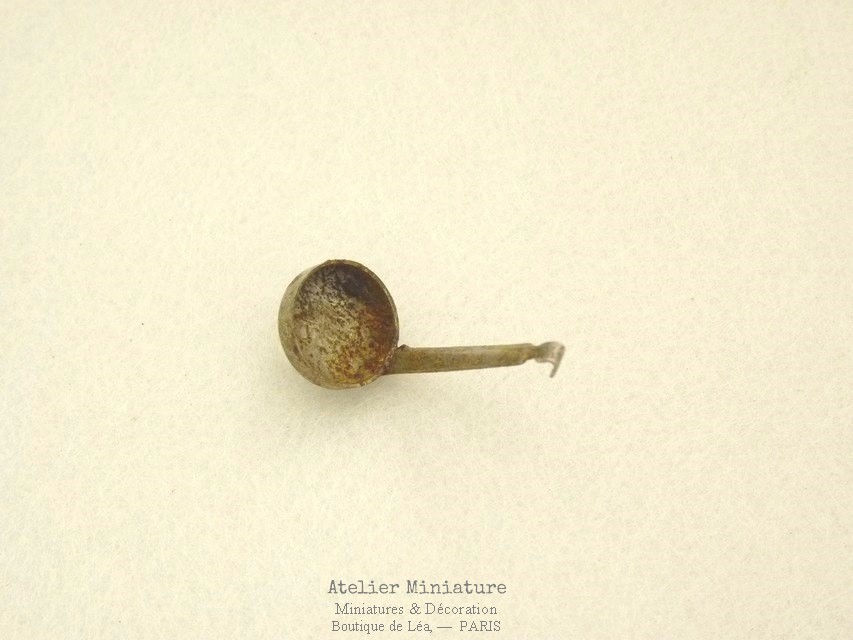 Thumbnail: Louche Miniature en Métal Rouillé, Maison de Poupée, Échelle 1/12