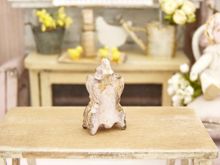 Miniature : Horloge Miniature Métal, Shabby Chic FRouillé, Rose Pâle, Échelle 1/12