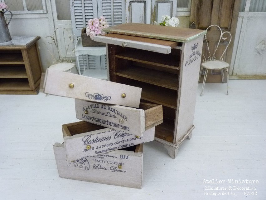 Thumbnail: Chiffonnier 4 Tiroirs Fonctionnels, Une Tablette, Maison de Poupée, 1/12