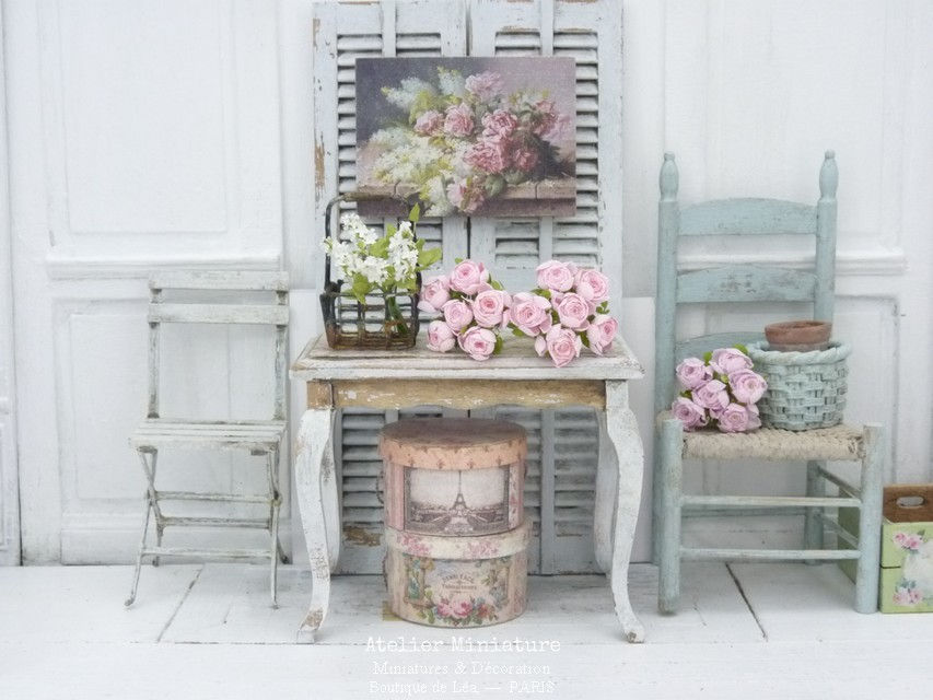 Miniature : Table Miniature en Bois Shabby Chic Romantique, Louis XV, Échelle 1/12