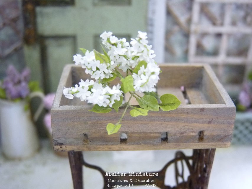 Lilas Blanc Miniature, Fleurs en Papier, 100% fait main
