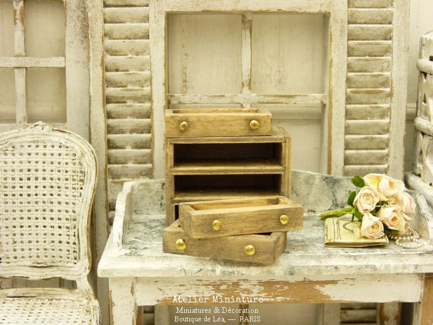 Thumbnail: Boîte à Bijoux Miniature en Bois, Maison de Poupée, Échelle 1/12