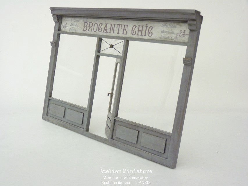 Miniature : Façade de Boutique Parisienne, BROCANTE, Miniature en Bois, Échelle 1/12