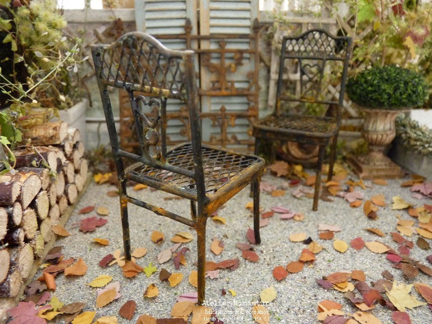Miniature : Chaise de Jardin en Métal Rouillé, Maison de Poupée 1/12