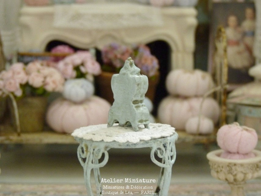 Thumbnail: Horloge Bleue Miniature Métal, Shabby Chic, 1/12