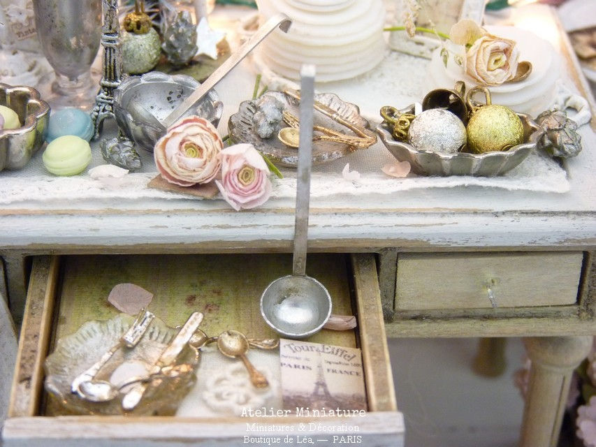 Thumbnail: Set de deux louches en métal, Maison de Poupée, Échelle 1/12
