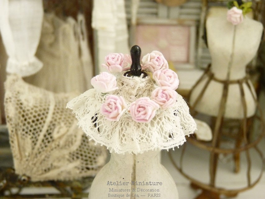 Miniature : Couronne de Roses ROSES, Diamètre trois centimètres