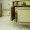 Miniature : Buffet Miniature en Bois, Shabby Chippy Jaune Pâle, Échelle 1/12