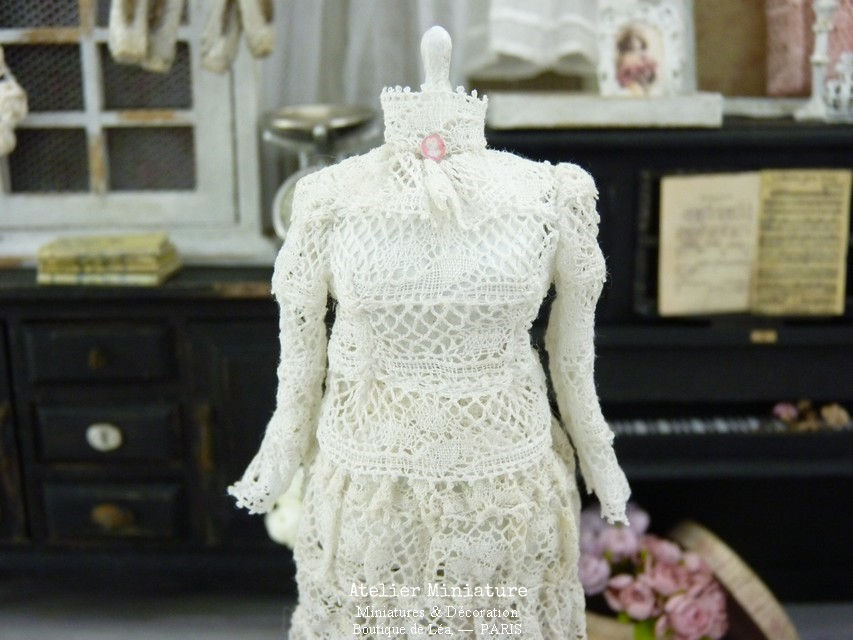 ANCIENNE CAPELINE POUPÉE Parisienne Circa 1870 EUR 50,00 - FR ANCIENNE CAPELINE POUPÉE Parisienne Circa 1870 EUR 50,00 - FR