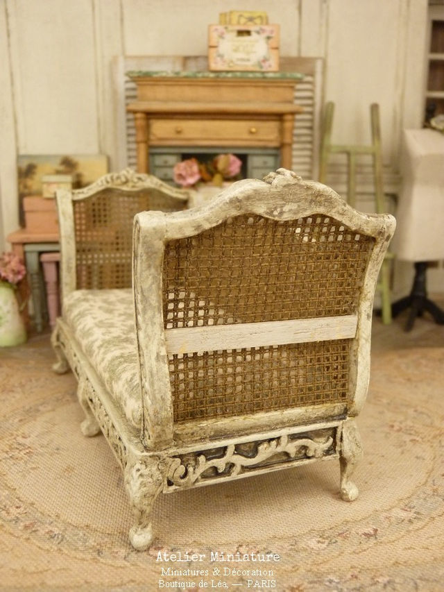 Thumbnail: Sofa Victorien de style Louis XV, Imitation Cannage, Maison de Poupée