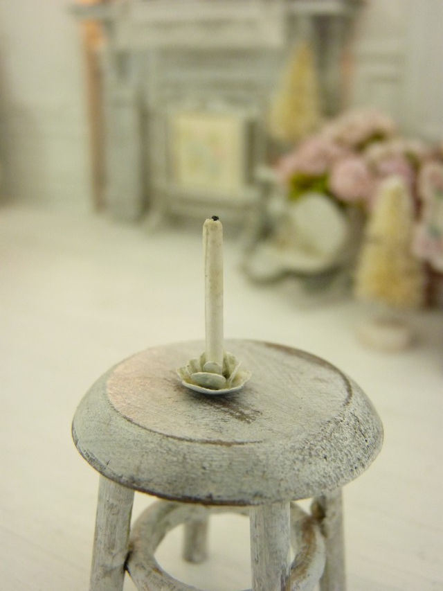 Thumbnail: Bougeoir Miniature en Métal, Maison de Poupée, Échelle 1/12