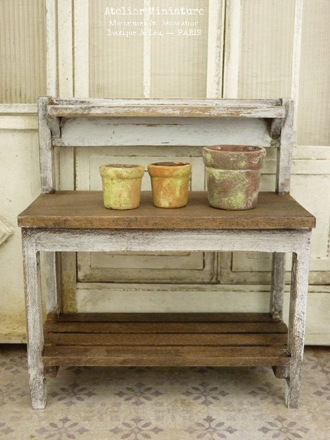 Thumbnail: Table de Rempotage + 3 pots en terre cuite, Jardin Miniature, Échelle 1/12