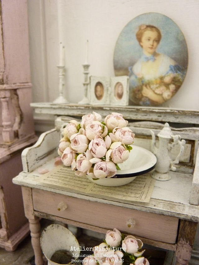 Miniature : #2 - Bouquet de 12 Roses Miniatures, Fleurs en Papier, 100% fait main