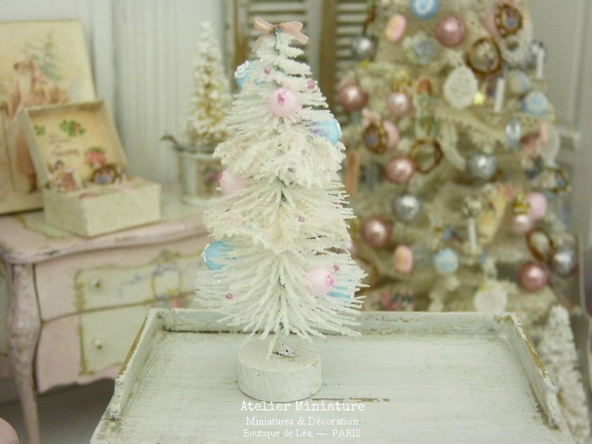Thumbnail: Sapin Blanc Miniature, Noël Shabby Chic, Maison de Poupée