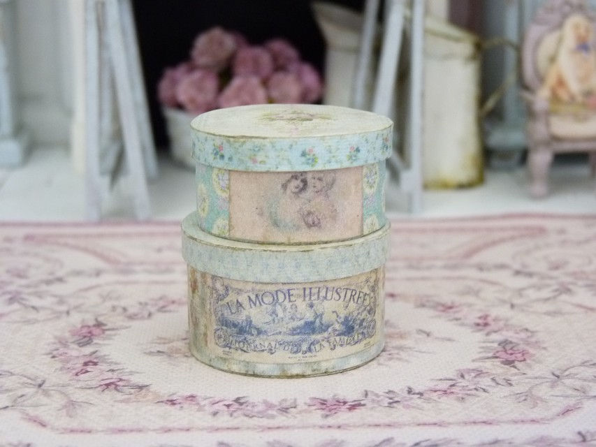Lot de Deux Boîtes Rondes, Shabby Chic Romantique, Maison de Poupée