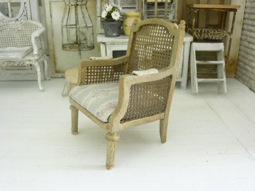 Miniature : Fauteuil Louis XVI, Or vieilli, Imitation Cannage Ancien, Maison de Pou
