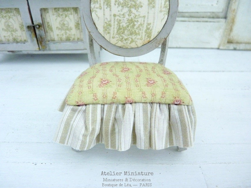 Thumbnail: Chaise de Style Napoléon III, Shabby Chic, Maison de Poupée