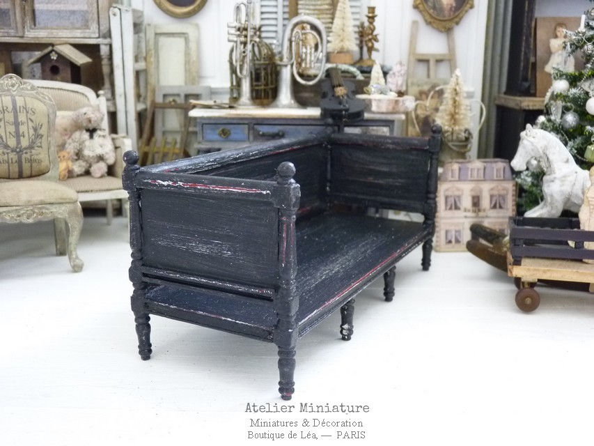 Thumbnail: Canapé en Bois, Shabby Chippy Noir, Maison de Poupée, 1/12