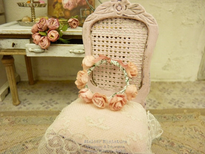 Thumbnail: Couronne de Roses ROSE PÊCHE, Diamètre trois centimètres