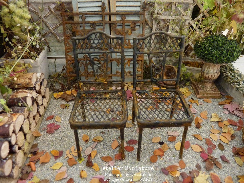 Miniature : Chaise de Jardin en Métal Rouillé, Maison de Poupée 1/12