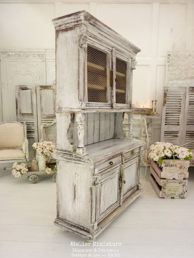 Thumbnail: Vaisselier Miniature en Bois, Chippy Shabby Blanc