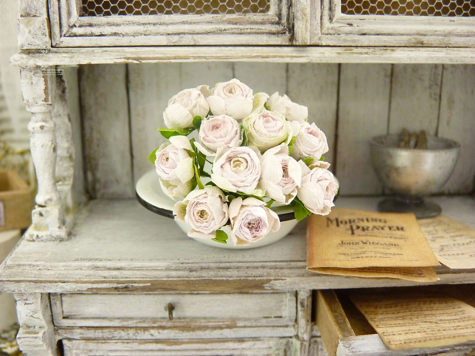 Miniature : 2 - Bouquet de Roses Miniatures, Fleurs en Papier, 100% fait main